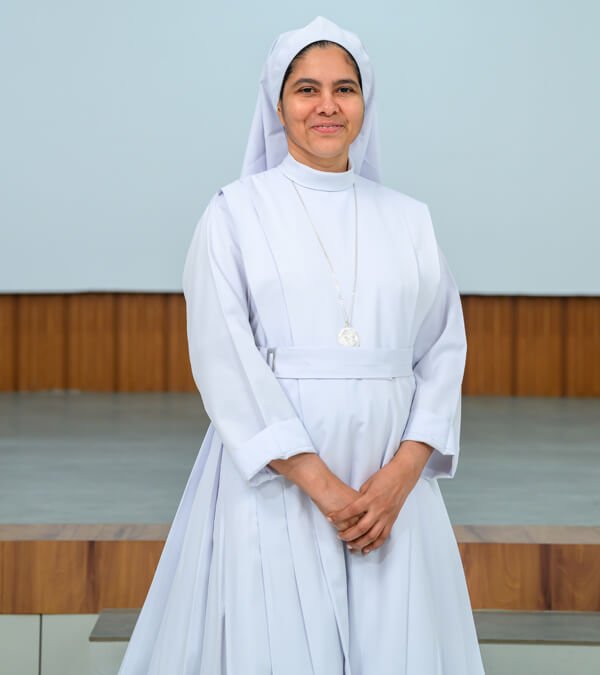 Dr Sr Maneesha